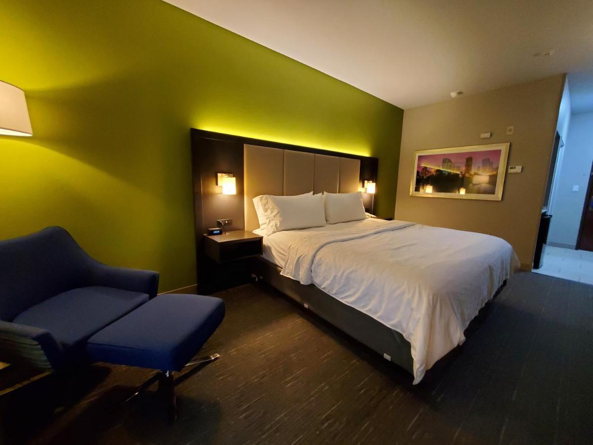 Holiday Inn Express Pearland By Ihg Ngoại thất bức ảnh