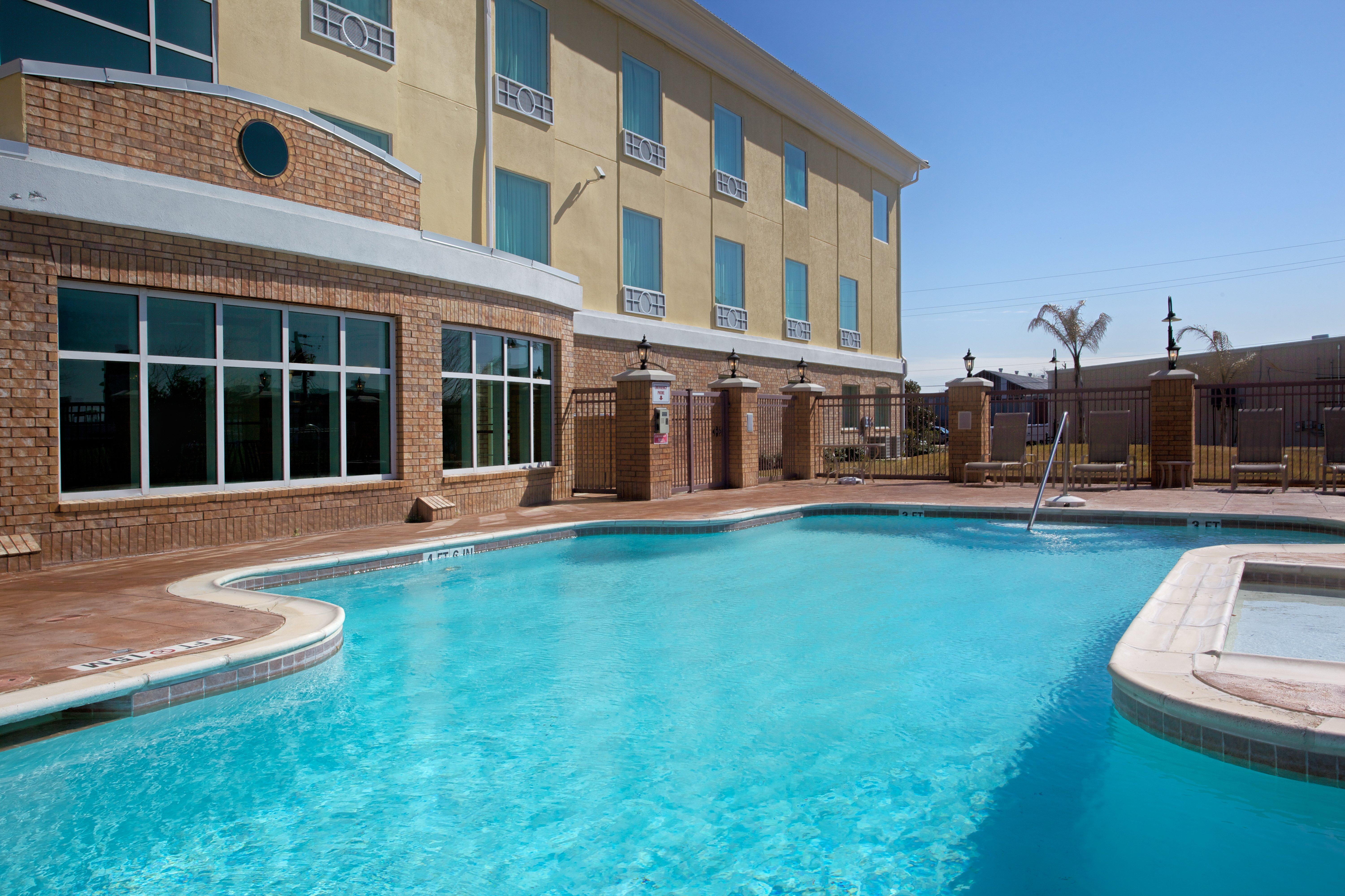 Holiday Inn Express Pearland By Ihg Ngoại thất bức ảnh