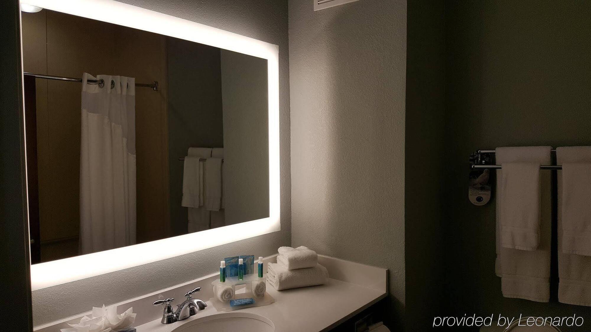 Holiday Inn Express Pearland By Ihg Ngoại thất bức ảnh